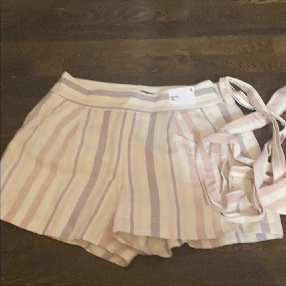 Mid-rise striped Express shorts